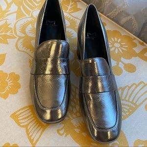 Marc Fisher silver heeled loafer sz 7.5